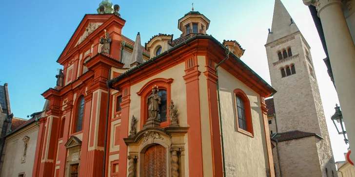 Díky GPS navigaci vás spolehlivě provede celým areálem bez nutnosti průvodce.