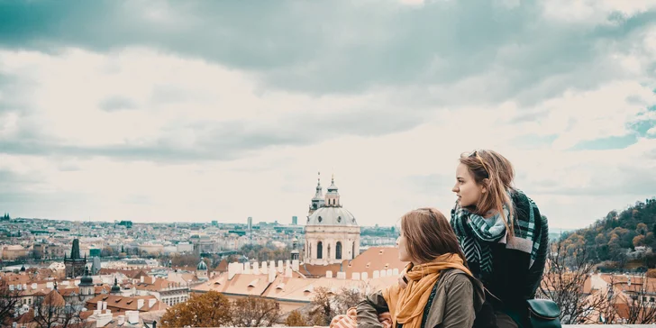 Listovať môžete v mobilnom concierge (digitálny cestovný asistent) – nájdete v ňom online noviny a časopisy i tipy, kam vyraziť na výlet.