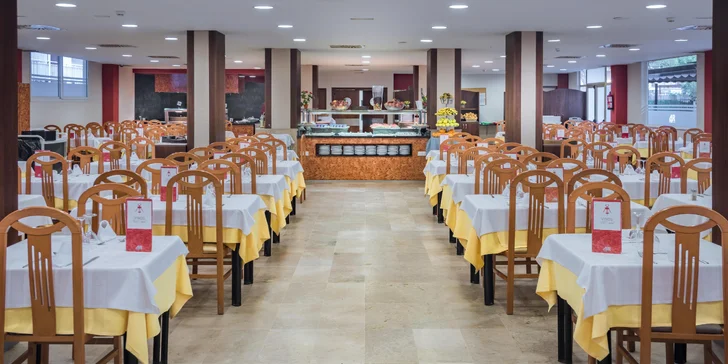 Součástí pobytu je all inclusive.