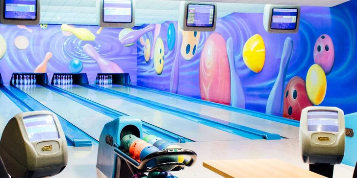 A co ve volném čase? Vyrazte třeba na bowling.