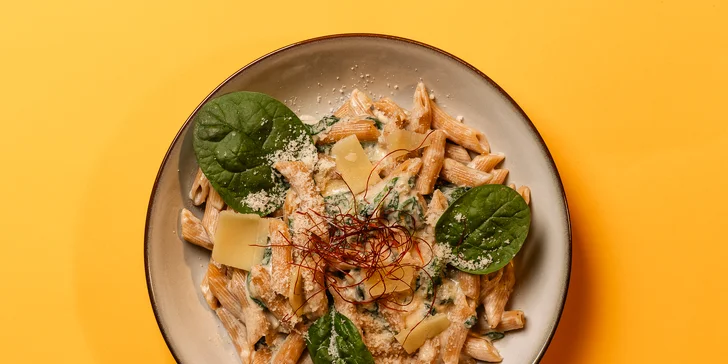 Bezmäsitý variant Špenátová mozzarella spája penne s čerstvým špenátom a mozzarellou.