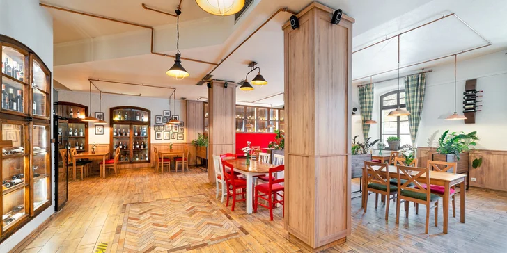 V ceně máte každý den bufetové snídaně a také jeden voucher do italské restaurace.