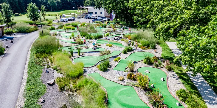 Zahrajte si adventure golf ve Lhotce u Ostravy.