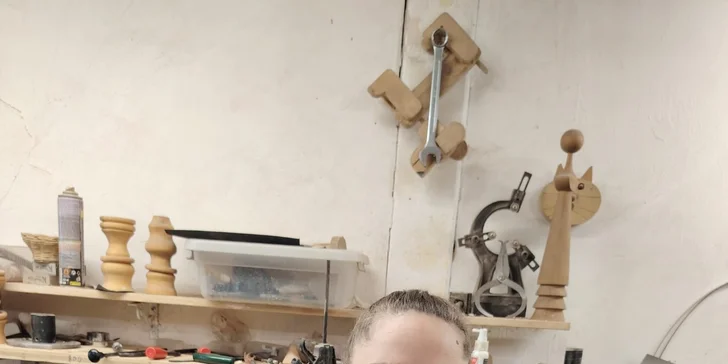 Výsledkem vašeho snažení bude originální dřevěný výrobek dle vašeho přání.