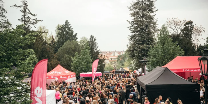 Na akci vystoupí Dara Rolins. 