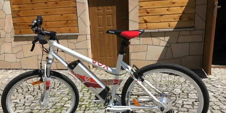 Na místě funguje i půjčovna kol a elektrokol.