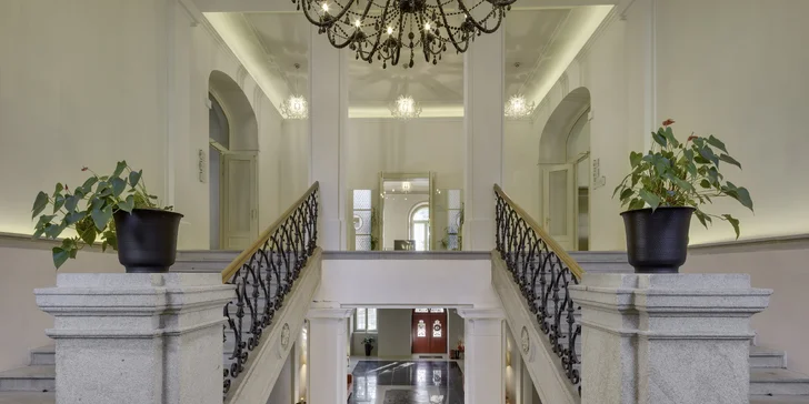 Tento luxusný hotel patrí medzi TOP 10 zámockých hotelov sveta. A právom.