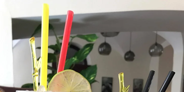 Míchají tu také osvěžující domácí limonády.