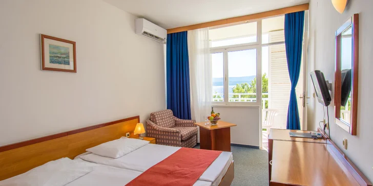 Ubytujete sa v Sagitta Holiday Resort, ktorý sa nachádza hneď pri pláži.