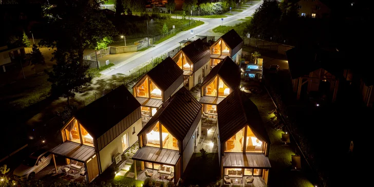 Ubytujete sa v jednom z domčekov PURA Slow Life Houses len 450 m od pláže.