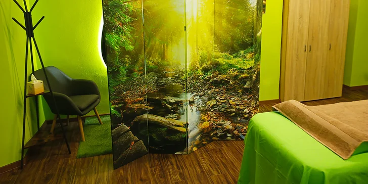 Na výběr je relaxační masáž hlavy a obličeje, těla nebo lymfatická.