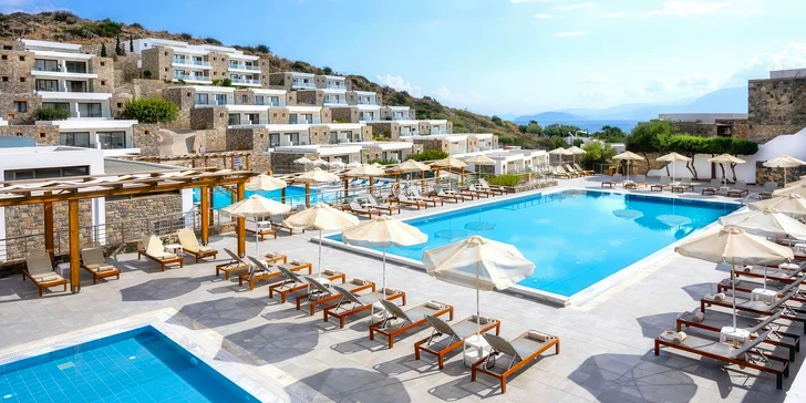 Kréta letecky: adults only hotel Ariadne Beach**** u pláže, all inclusive a tři bazény