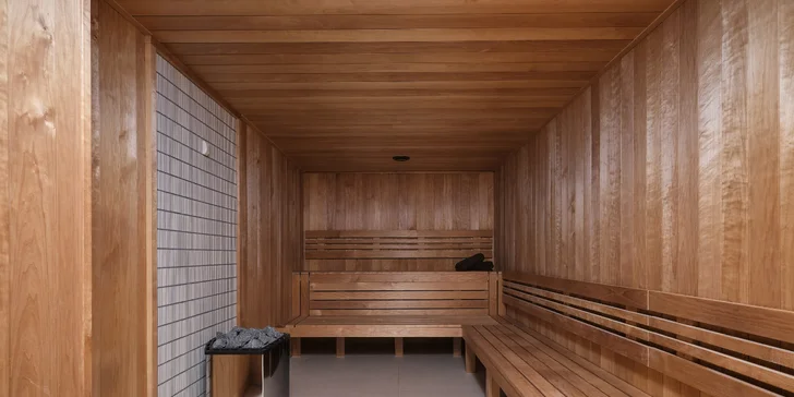 K odpočinku láka sauna a vírivka.
