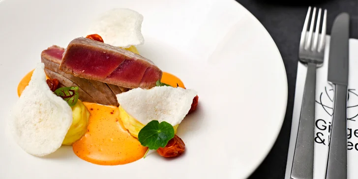 Restaurace Ginger & Fred se nachází v 7. patře a její kuchyni vládne tým šéfkuchaře Ondřeje Slaniny.