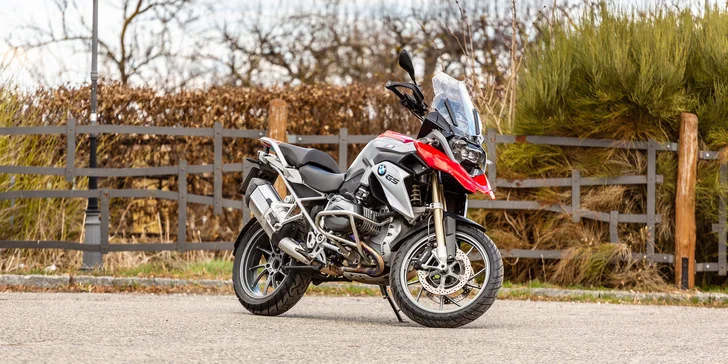 Cestování na BMW 1200 GS je prostě radost.