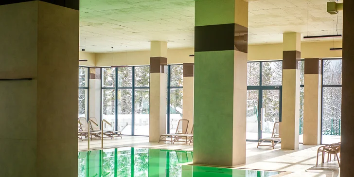 V cene voucheru máte aj neobmedzený vstup do vodného sveta, vitálneho sveta a Hradného wellness 