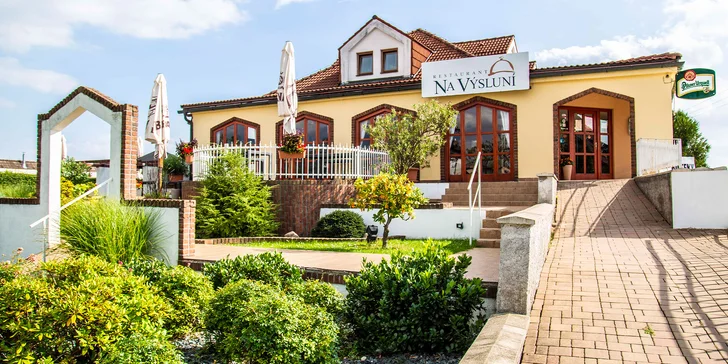 Restaurace se zaměřuje především na kvalitní moderní gastronomii a služby. 