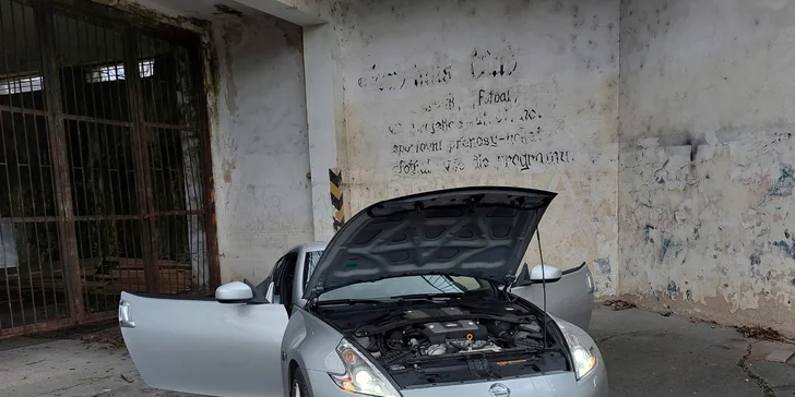Tohle super nadupané vozidlo půjčují v Litoměřicích a jeho okolí a dále ve městech Ústí nad Labem, Teplice, Louny, Litvínov, Česká Lípa, Most, Mělník, Děčín.