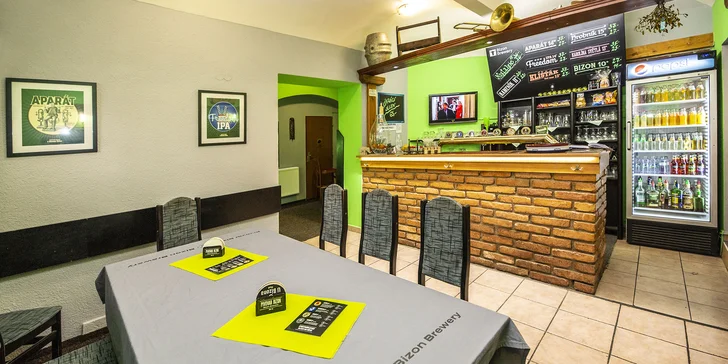 Restauraci najdete přímo u zastávky Dobrovského.  