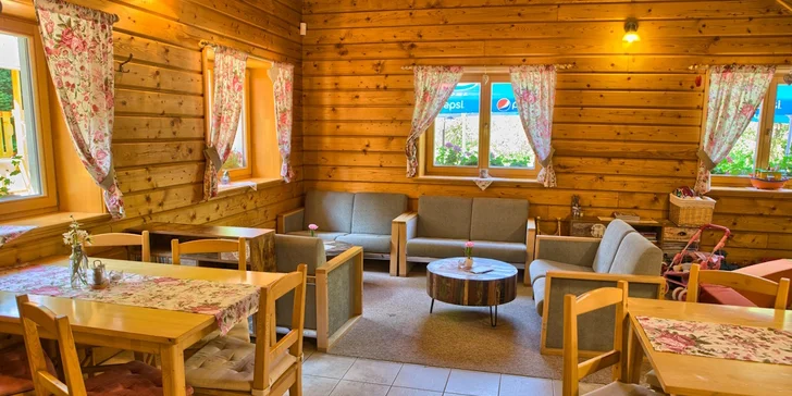 Snídaně jsou dle obsazenosti bufetové nebo servírované.