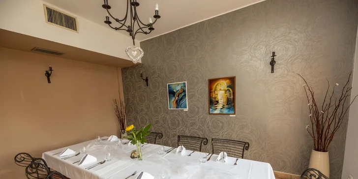 Restaurace se hodí jako místo oslav, ale i jako zastávka během výletu. 