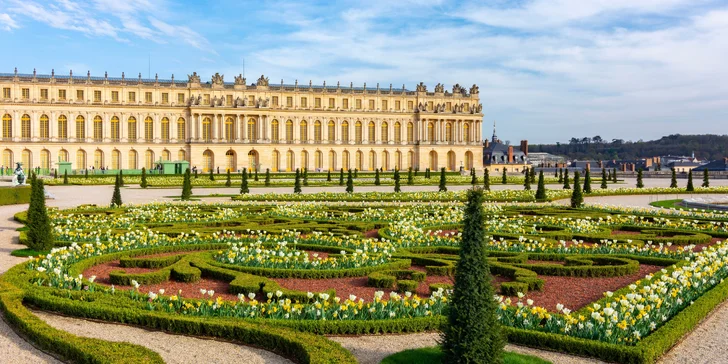 Čeká vás i návštěva Versailles. 