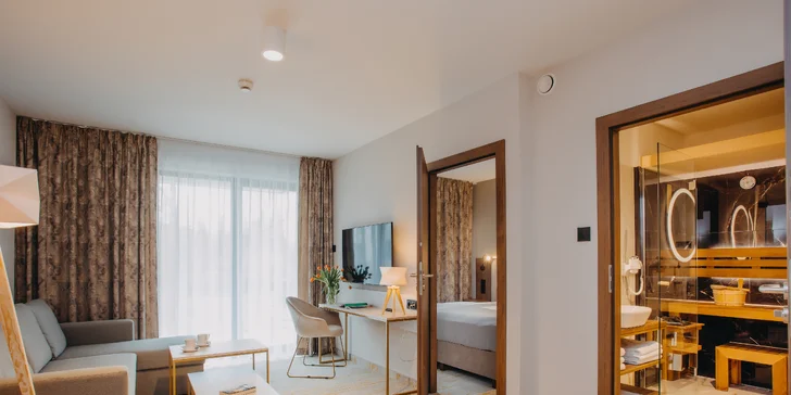 Ak túžite po väčšom priestore, zvoľte apartmán Classic, ktorý je dvojizbový.
