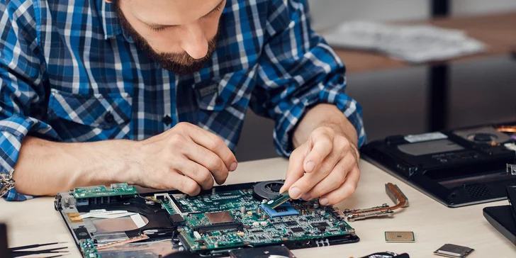 Odstránenie prehrievania či kombinovaný balík služieb pre PC alebo notebooky