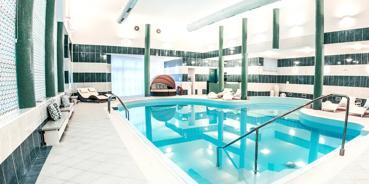 Romantický pobyt na Slovensku: 4* historický zámeček se snídaní či polopenzí a neomezeným wellness