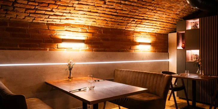 Restauraci otevřeli dva bratři, kteří původně pocházejí z Vietnamu. 