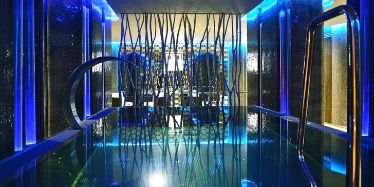Pobyt v hotelu na Seči: polopenze, bazén, relaxace v Akvafit i Wellness & Spa centru a sport