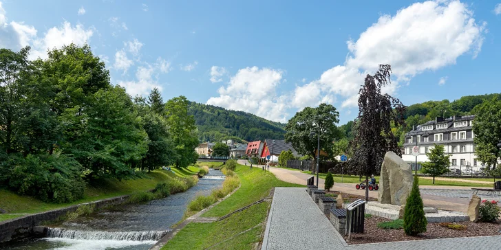 Projít se můžete po nové promenádě ve městě Szczyrk.