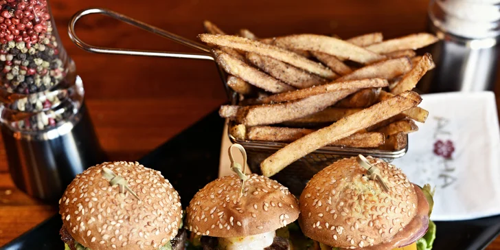 Dáte si třeba burgery? V nabídce jich mají několik.