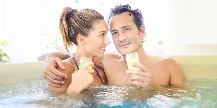 Těšit se můžete na neomezený bazén a další relax.