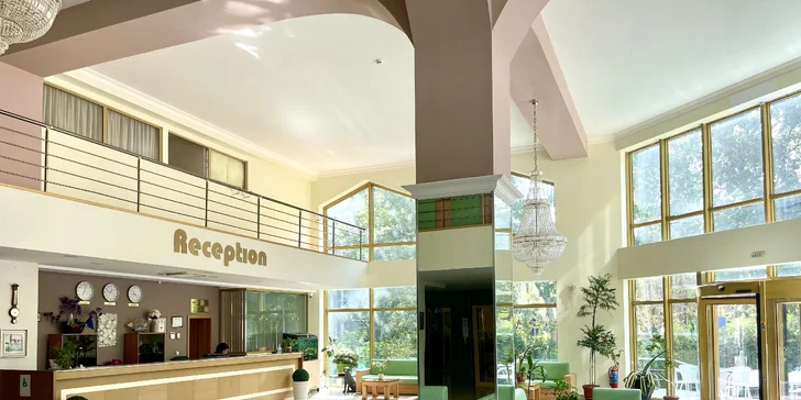 Na drink se stavte třeba v lobby baru nebo v baru u bazénu. 