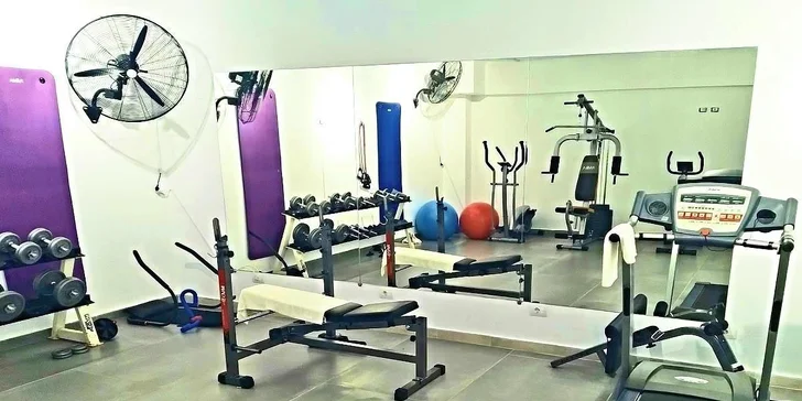 Sportovně založení jedinci mohou využít fitness zázemí.