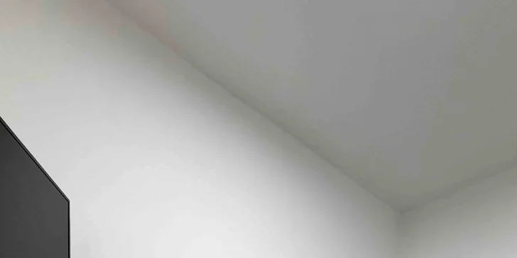 Pedikérka odstraní ztvrdlou kůži skalpelem, upraví nehty, vyhladí chodidla pilníkem a postará se i o kuří oka. 