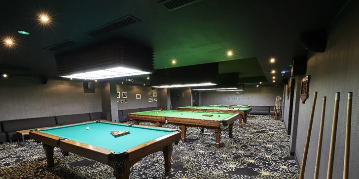 Zahrát si tu můžete kulečník nebo snooker. Užijte si hru!