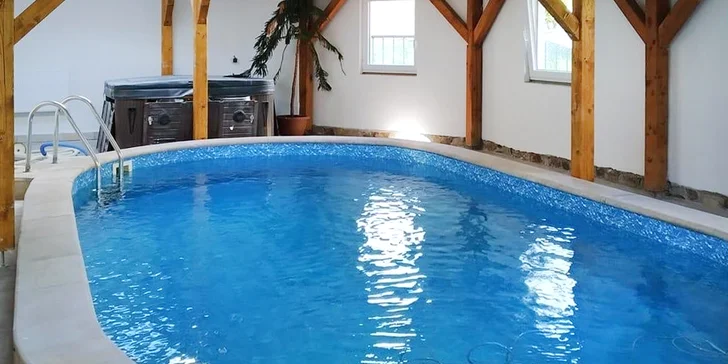 Dle varianty máte v ceně také vstup do bazénu, v každém případě si vstup do wellness můžete zakoupit i na místě.