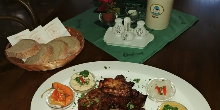 Zapijte je Plzní nebo Gambrinusem.