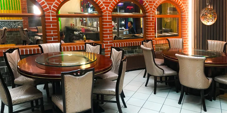 Pak navštivte restauraci Smaragdová zahrada.