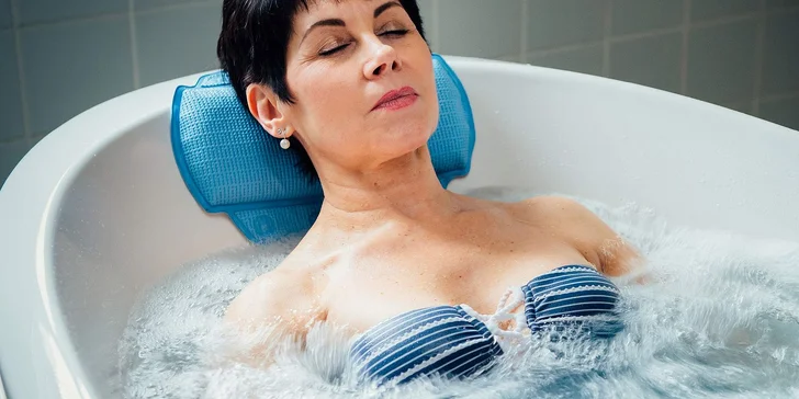 Během pobytu si také užijete inhalaci kyslíku, inhalaci s minerální vodou a uklidňující léčebnou koupel se světelnou aromaterapií.