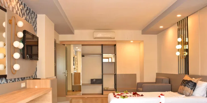 5* hotel vám připraví ubytování ve dvoulůžkovém nebo rodinném pokoji. 