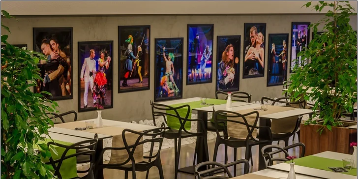 Na skvělém jídle si pochutnáte v divadelní restauraci.