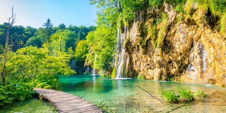 První zastávkou jsou fascinující Plitvická jezera. 