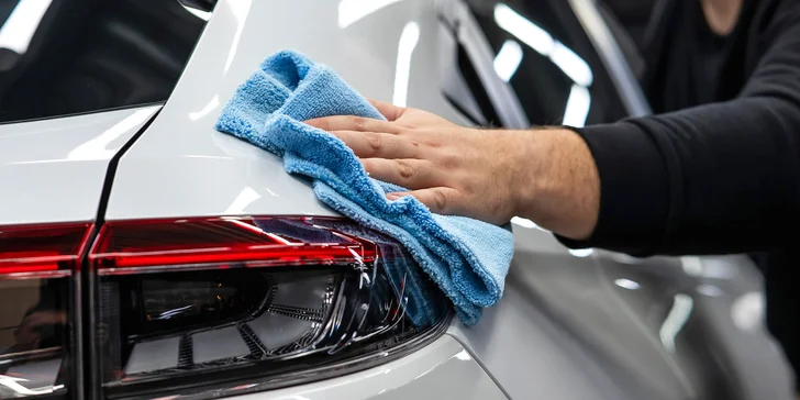 Očista pro váš vůz: suché čištění, kompletní mytí či voskování, 2 až 6 hodin