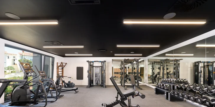Nechybí ani fitness centrum, vstup máte volný. 