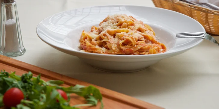 Oběd pro vás: těstoviny, rizoto nebo hovězí carpaccio podle vašeho výběru