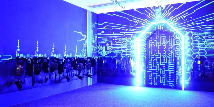 S přáteli za adrenalinem: 15 minut lasergame ve 400 m² velké aréně