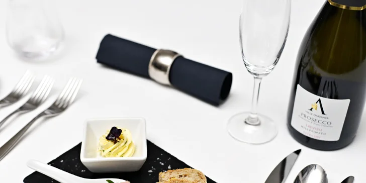 Hostinu zahájíte amuse bouche. 